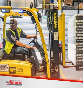 Desemprego tem queda de 1,5 ponto percentual em um ano e mostra melhoras no comrcio